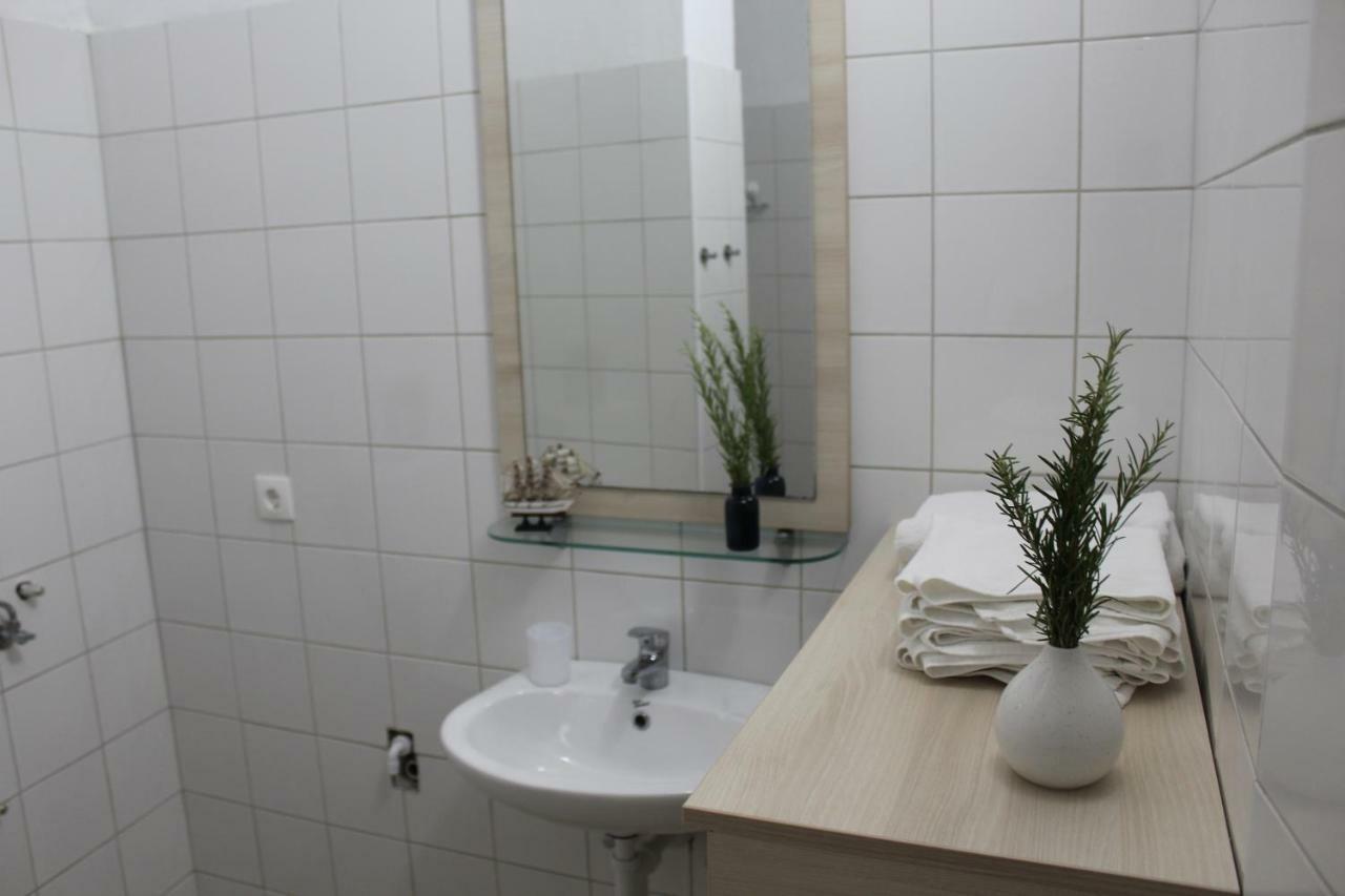 וולה לוקה Apartments Andrea מראה חיצוני תמונה