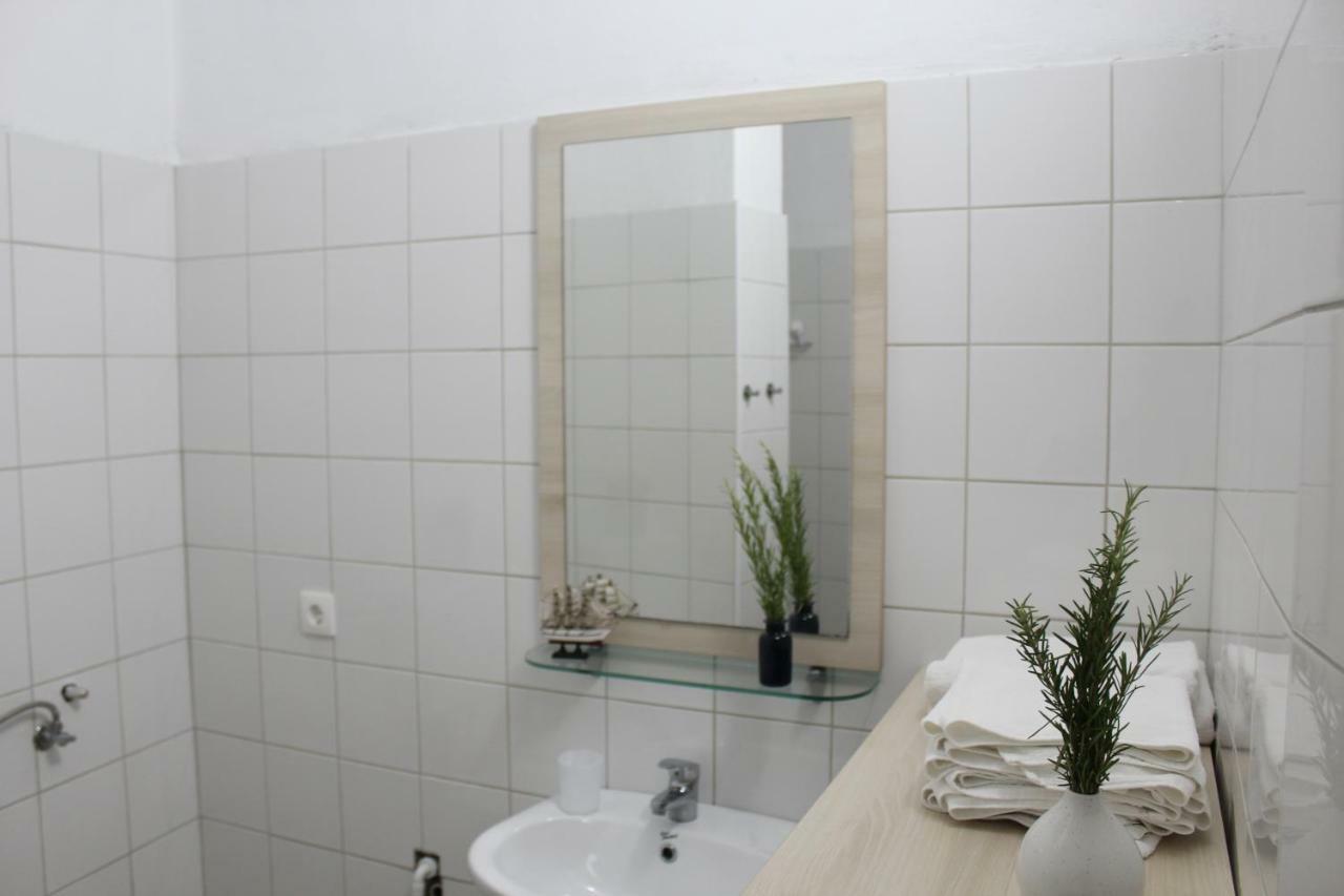 וולה לוקה Apartments Andrea מראה חיצוני תמונה