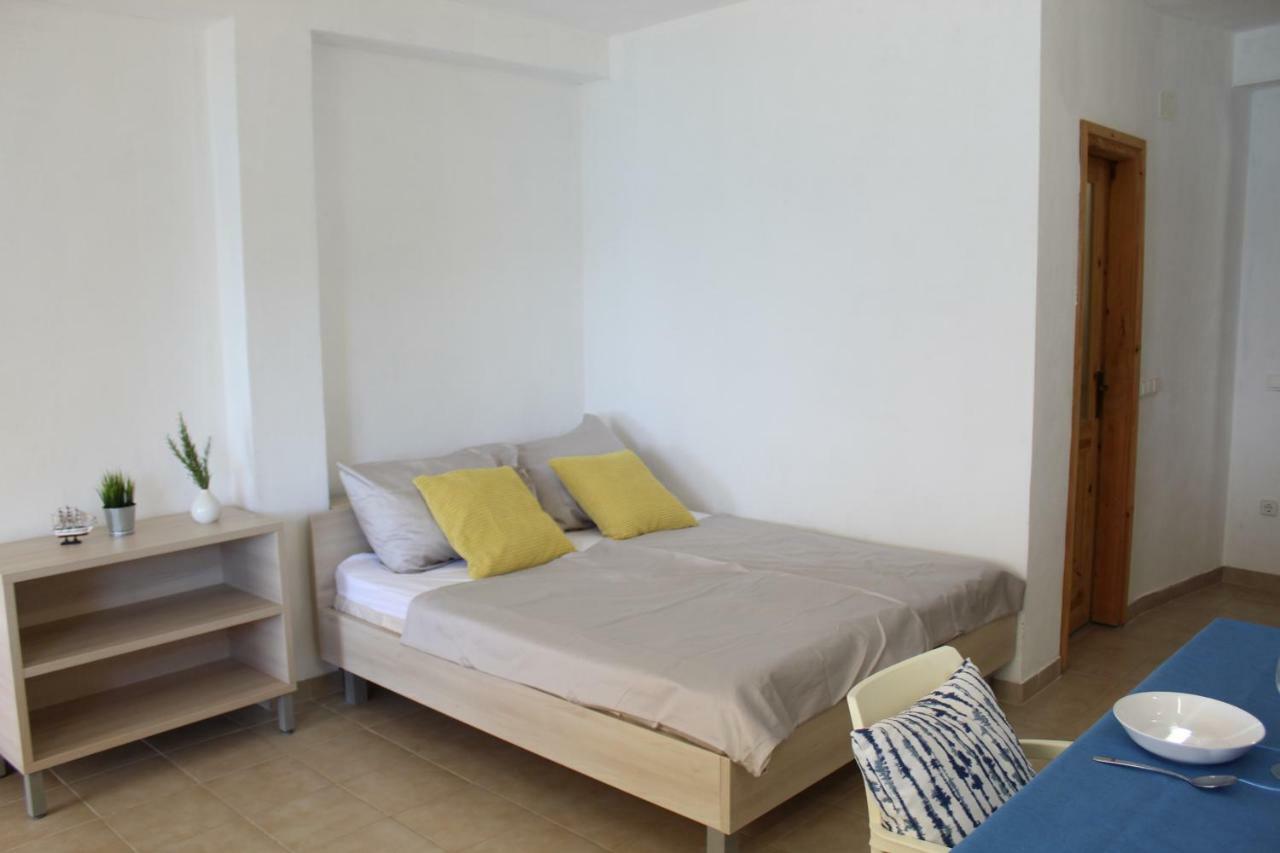 וולה לוקה Apartments Andrea מראה חיצוני תמונה