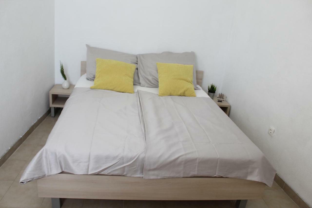 וולה לוקה Apartments Andrea מראה חיצוני תמונה